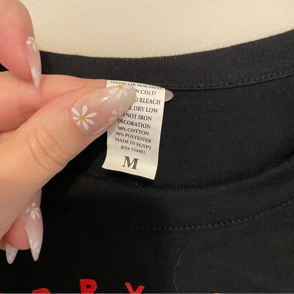 Cropped Graphic Tee - Picture 2 of 2